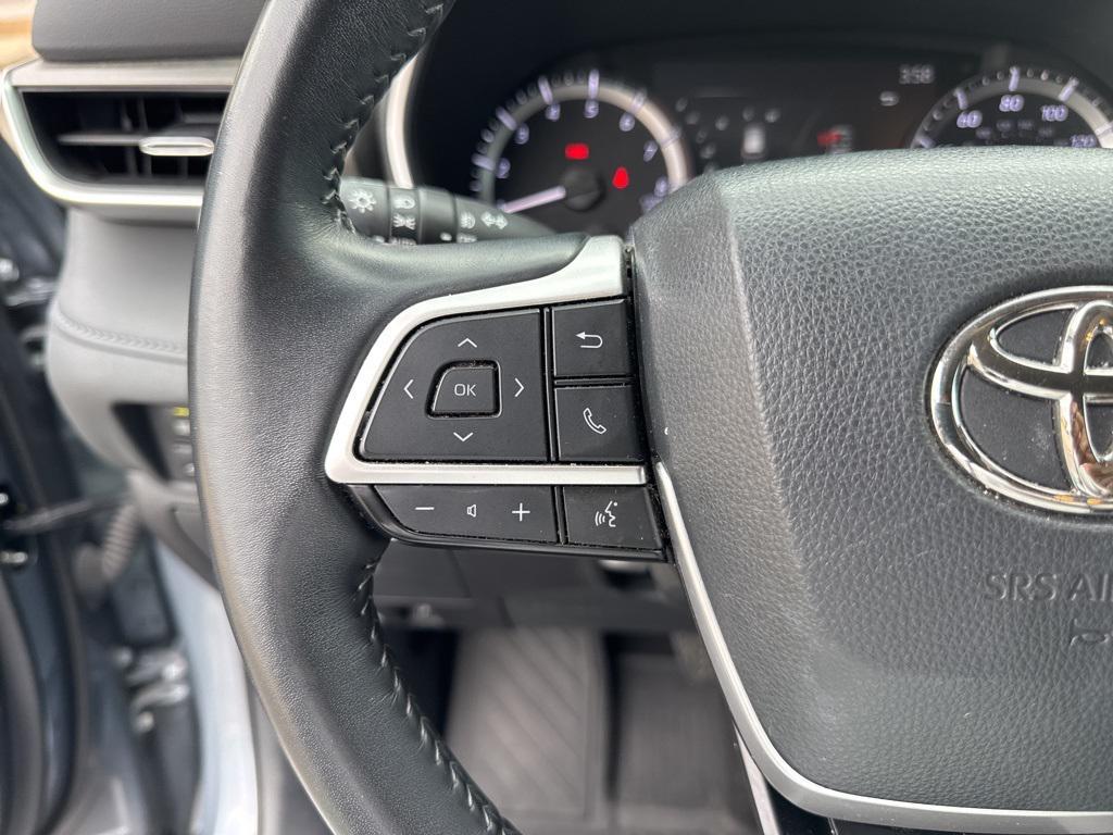 used 2023 Toyota Highlander car, priced at $36,475