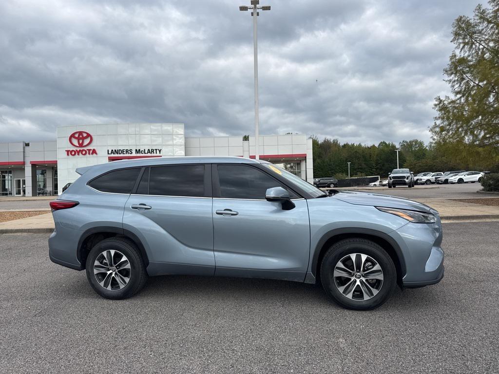 used 2023 Toyota Highlander car, priced at $36,475