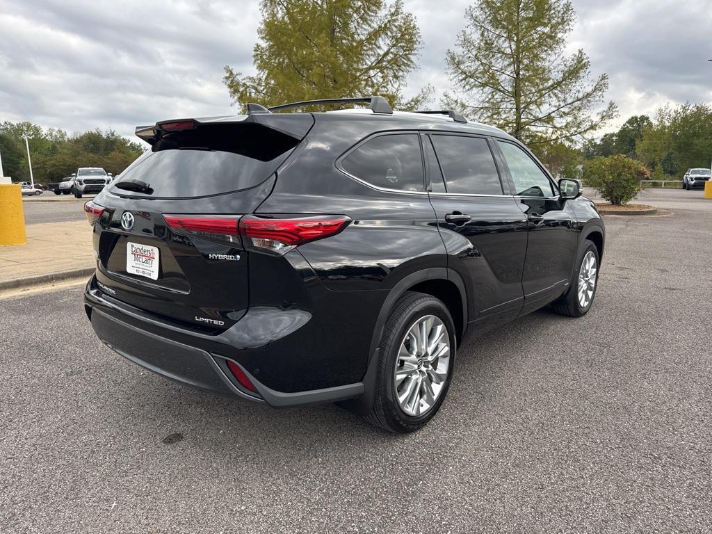 used 2023 Toyota Highlander Hybrid car, priced at $47,792