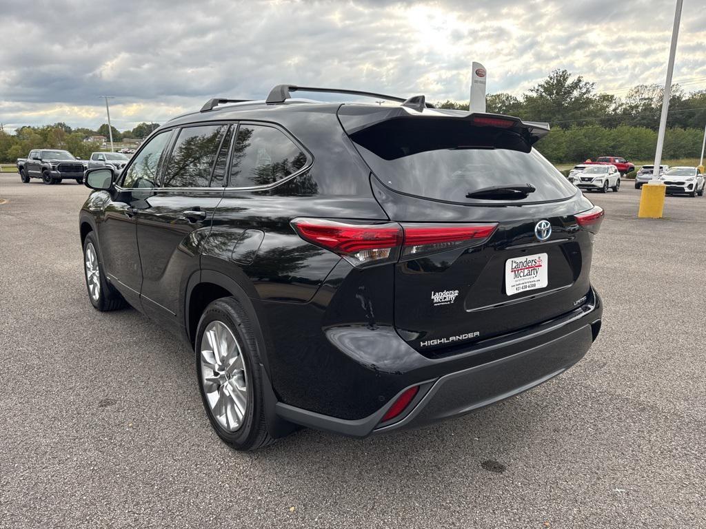 used 2023 Toyota Highlander Hybrid car, priced at $47,792