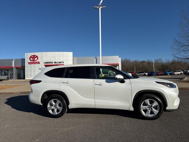 used 2023 Toyota Highlander car, priced at $34,029