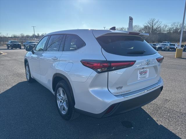 used 2023 Toyota Highlander car, priced at $34,029