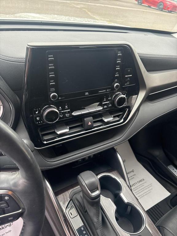 used 2021 Toyota Highlander car, priced at $33,415
