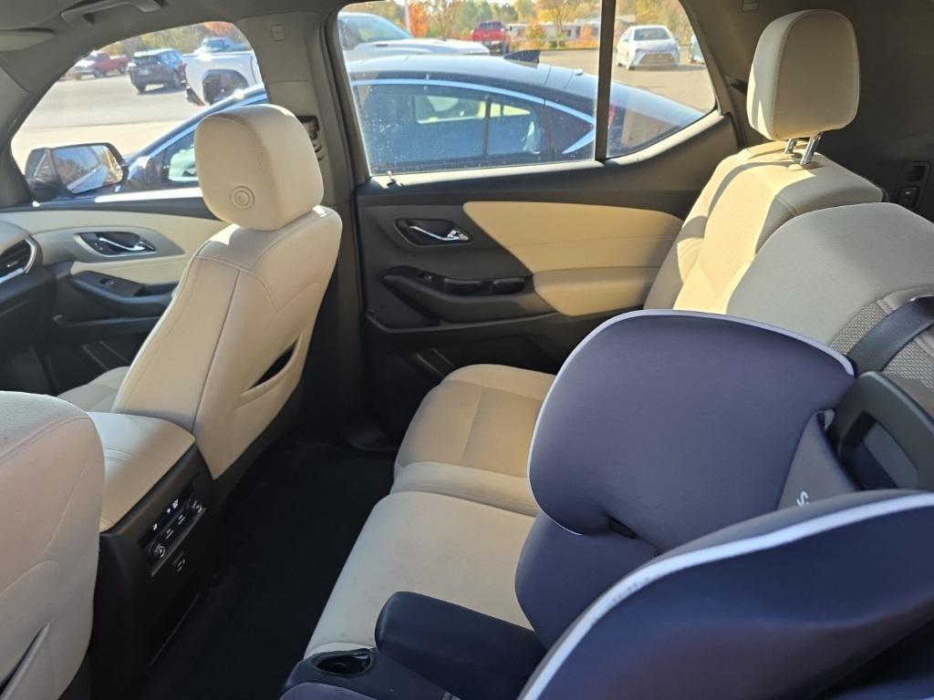 used 2022 Chevrolet Traverse car, priced at $21,918