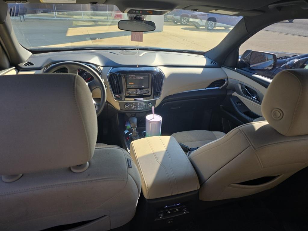 used 2022 Chevrolet Traverse car, priced at $21,918