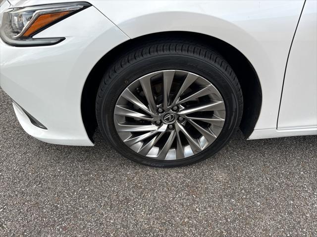 used 2019 Lexus ES 350 car, priced at $32,999