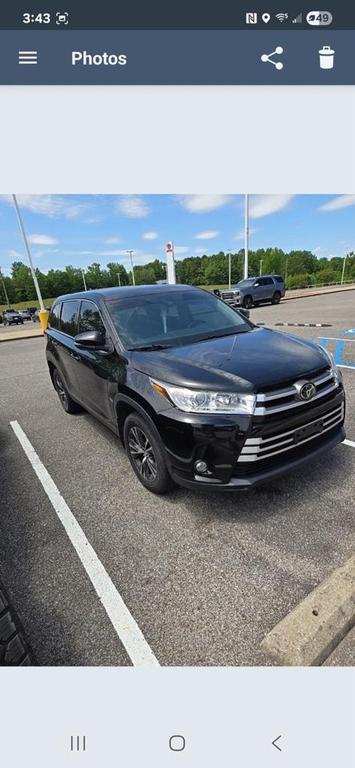 used 2019 Toyota Highlander car, priced at $30,119