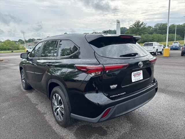 used 2024 Toyota Highlander car, priced at $40,491