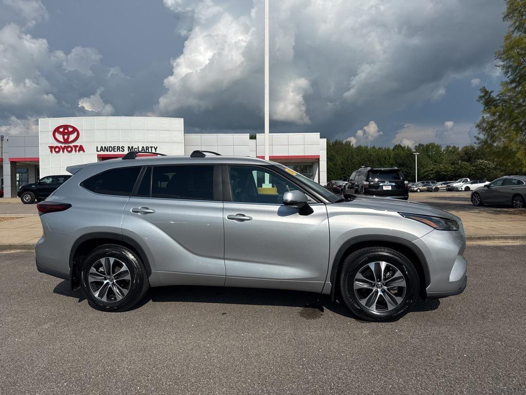 used 2024 Toyota Highlander car, priced at $37,738