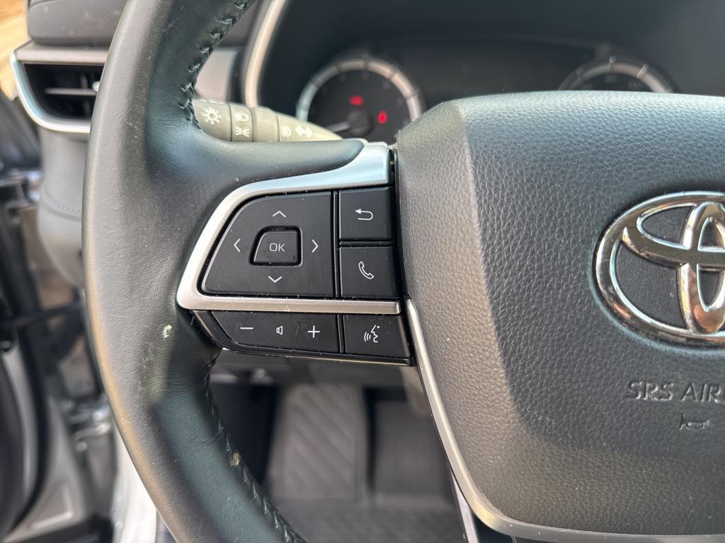 used 2024 Toyota Highlander car, priced at $37,738