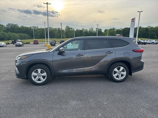 used 2023 Toyota Highlander car, priced at $35,991