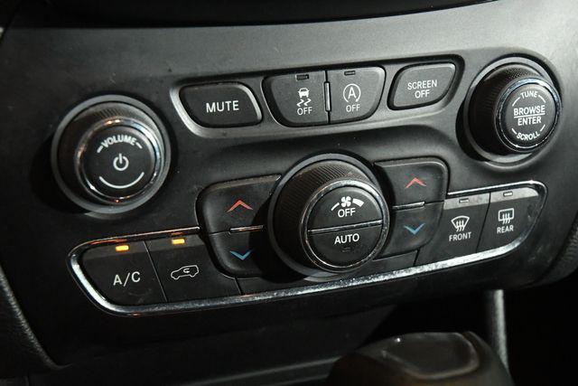 used 2019 Jeep Cherokee car, priced at $18,995