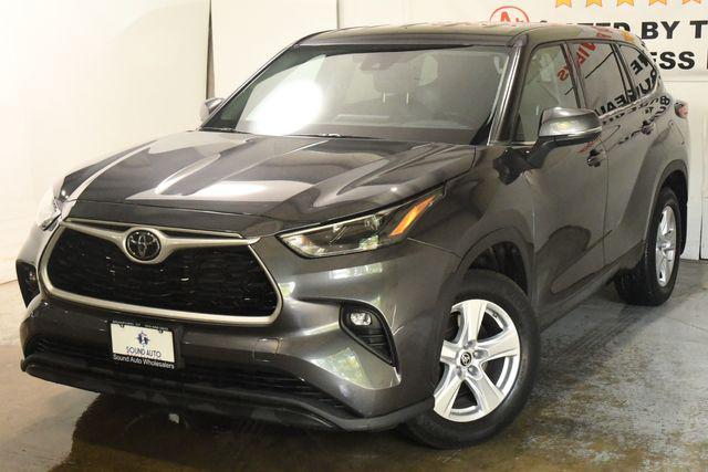 used 2022 Toyota Highlander car, priced at $32,995
