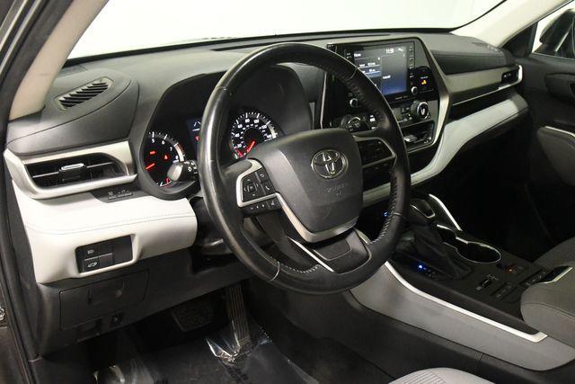 used 2022 Toyota Highlander car, priced at $32,995