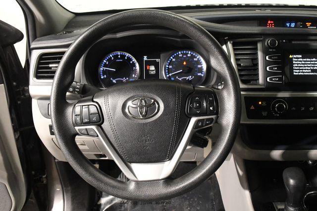 used 2019 Toyota Highlander car, priced at $21,995