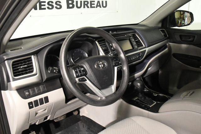 used 2019 Toyota Highlander car, priced at $21,995