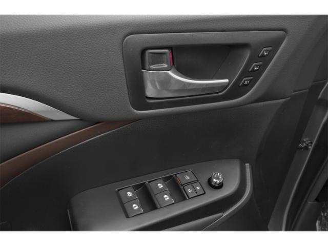 used 2014 Toyota Highlander car