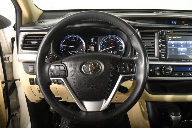 used 2016 Toyota Highlander car, priced at $26,995