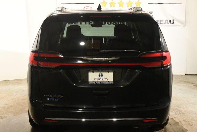 used 2022 Chrysler Pacifica car, priced at $24,995