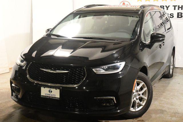 used 2022 Chrysler Pacifica car, priced at $24,995