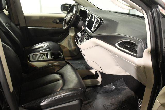 used 2022 Chrysler Pacifica car, priced at $24,995