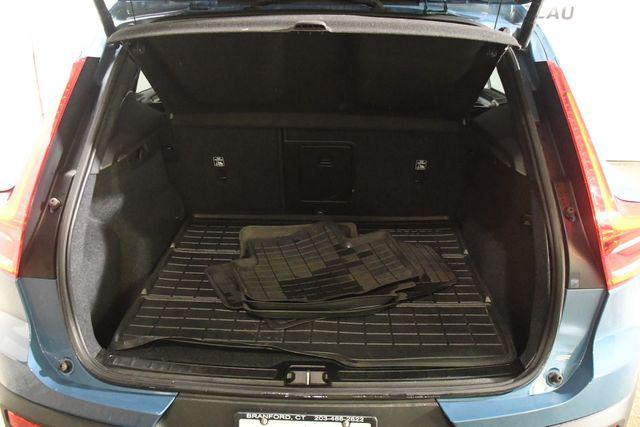 used 2023 Volvo XC40 car