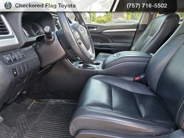 used 2019 Toyota Highlander car, priced at $27,754