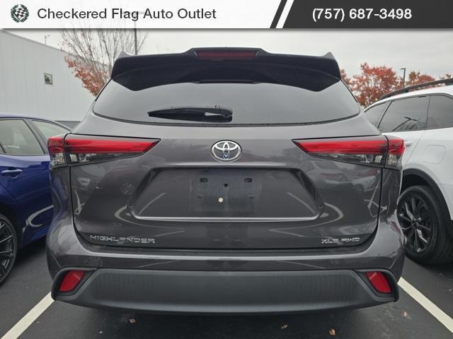 used 2020 Toyota Highlander car, priced at $27,490