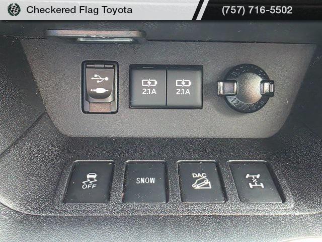 used 2017 Toyota Highlander car, priced at $24,124