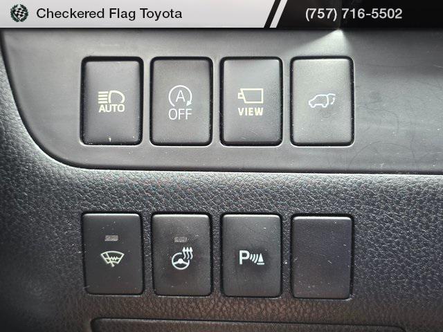 used 2017 Toyota Highlander car, priced at $24,124