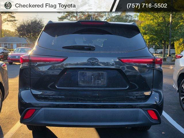 used 2022 Toyota Highlander car, priced at $31,790