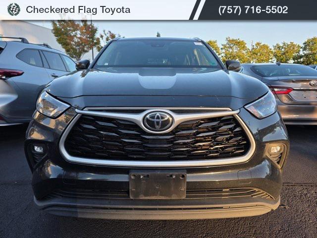 used 2022 Toyota Highlander car, priced at $31,790