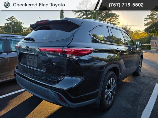 used 2022 Toyota Highlander car, priced at $31,790