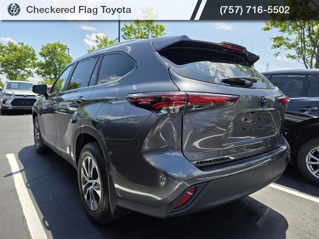 used 2024 Toyota Highlander car, priced at $40,231