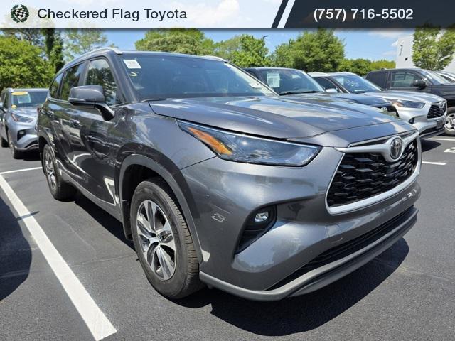 used 2024 Toyota Highlander car, priced at $40,231