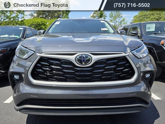 used 2024 Toyota Highlander car, priced at $40,231