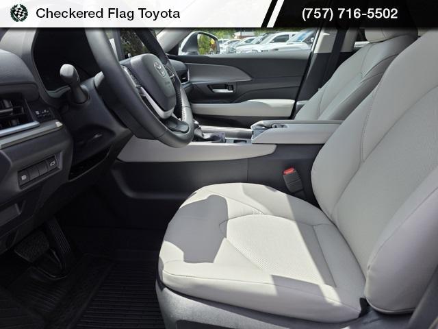 new 2025 Toyota Grand Highlander car, priced at $45,990