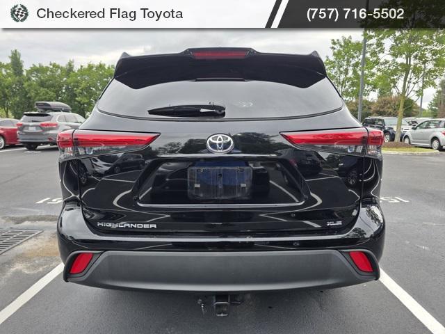 used 2023 Toyota Highlander car, priced at $37,750