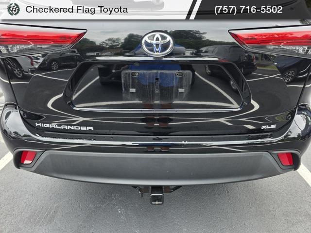 used 2023 Toyota Highlander car, priced at $37,750