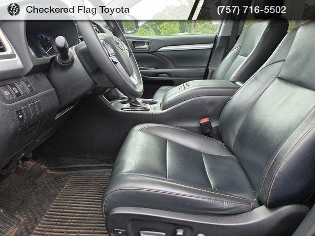 used 2019 Toyota Highlander car, priced at $26,502