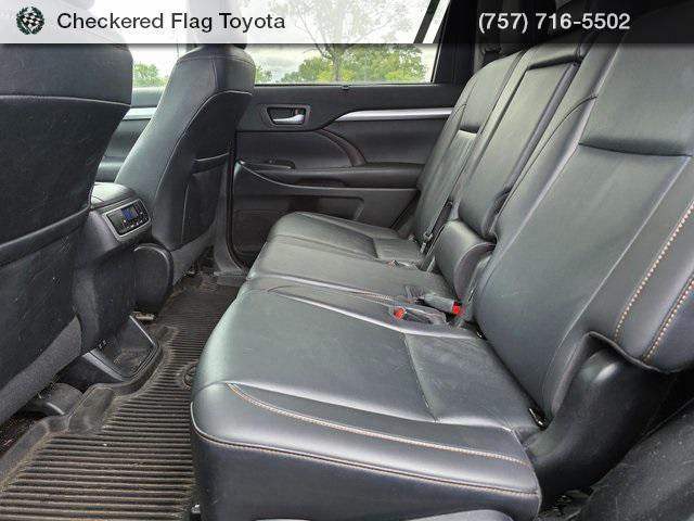 used 2019 Toyota Highlander car, priced at $26,502
