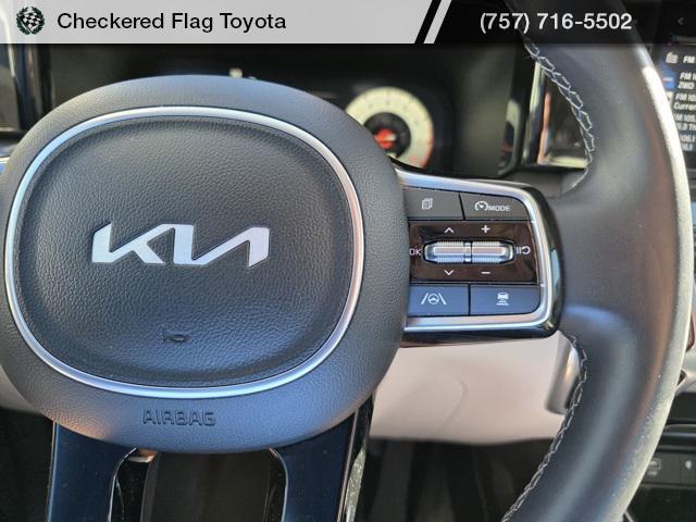 used 2023 Kia Sorento car, priced at $30,999