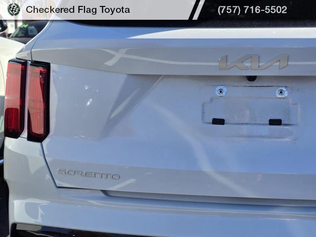 used 2023 Kia Sorento car, priced at $30,999