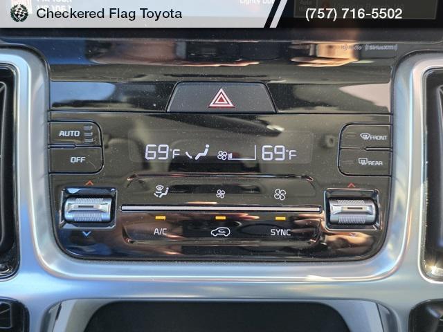 used 2023 Kia Sorento car, priced at $30,999