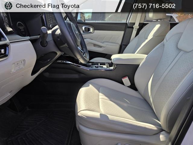 used 2023 Kia Sorento car, priced at $30,999