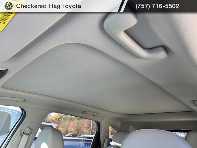 used 2023 Kia Sorento car, priced at $30,999