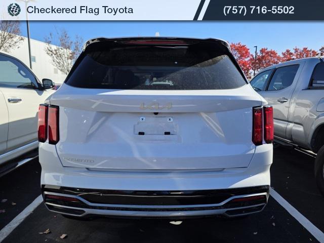 used 2023 Kia Sorento car, priced at $30,999