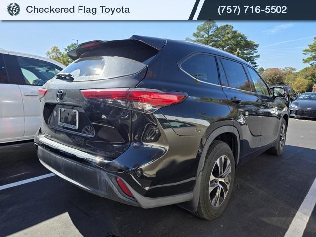 used 2022 Toyota Highlander car, priced at $34,993