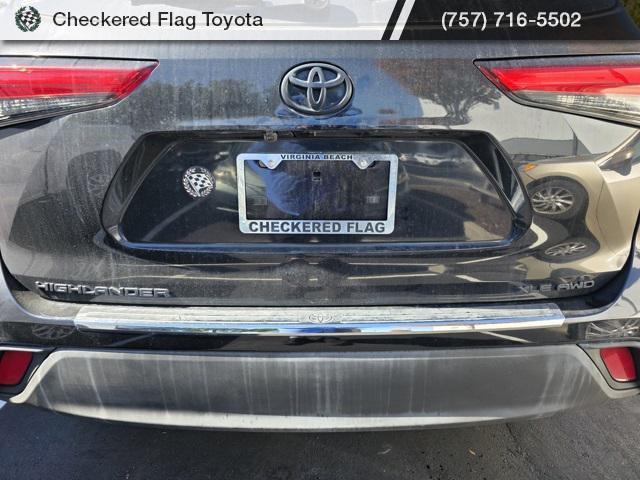 used 2022 Toyota Highlander car, priced at $34,993