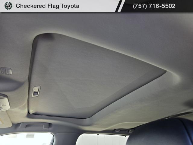 used 2022 Toyota Highlander car, priced at $34,993